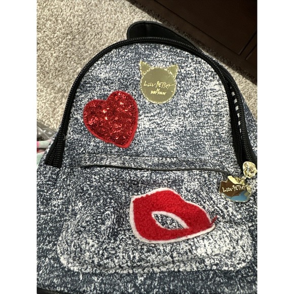 Luv Betsey‎ by Betsey Johnson Blue With Heart And Lips small Backpack New with - Picture 1 of 6